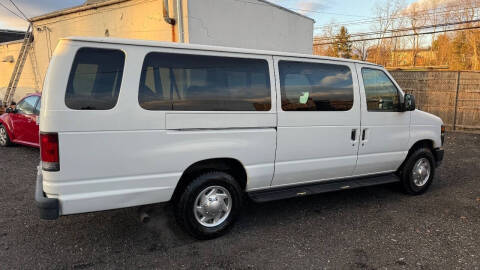 2011 Ford E-Series E-350 SD XL