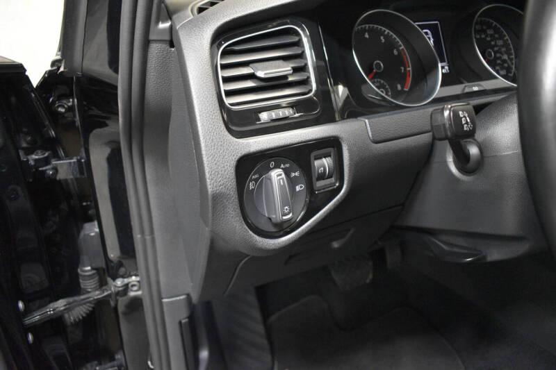 2015 Volkswagen Golf TSI SEL