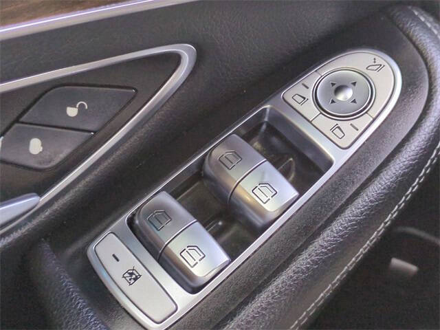 2017 Mercedes-Benz GLC GLC 300 4MATIC