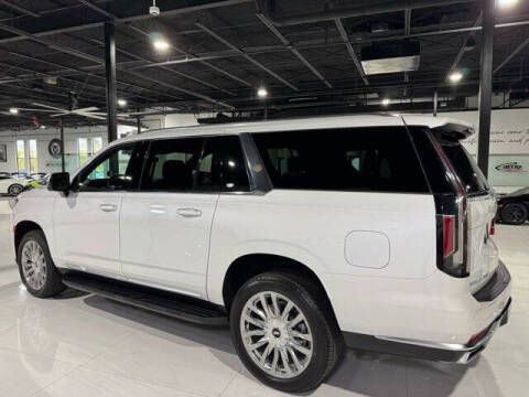 2024 Cadillac Escalade ESV Luxury