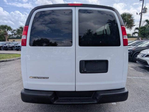 2023 Chevrolet Express LS 3500