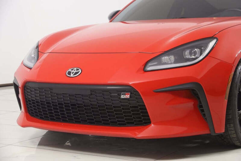 2024 Toyota GR86 Premium