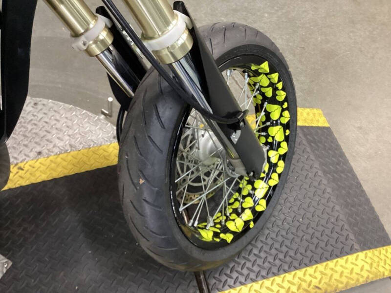 2022 Suzuki DR-Z400SM