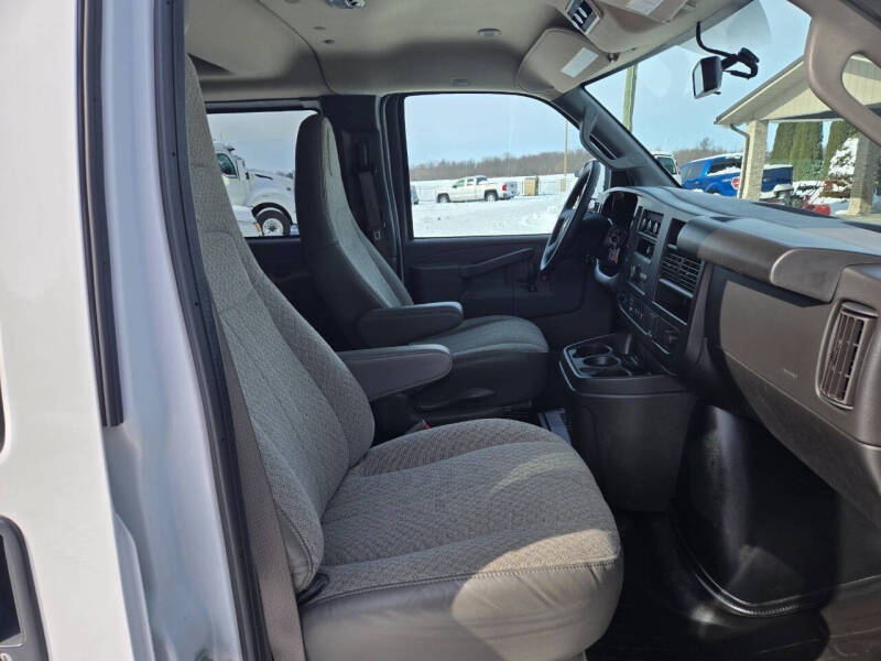 2022 Chevrolet Express LS 3500