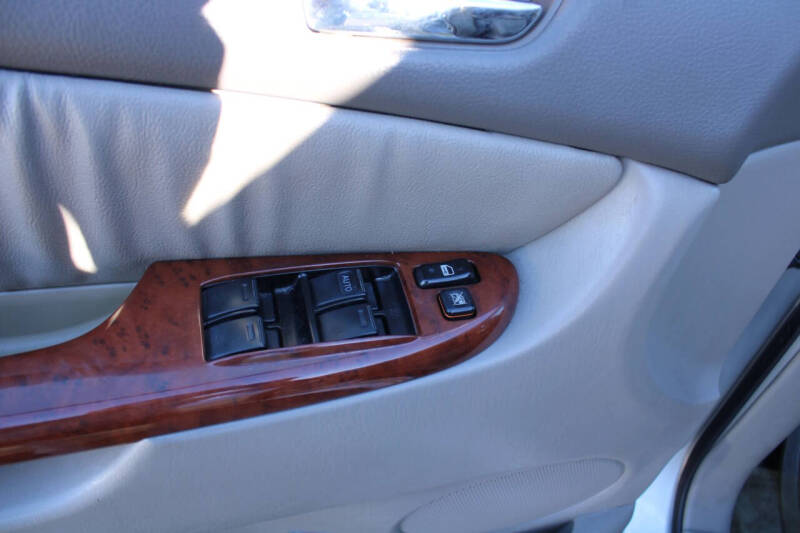 2004 Toyota Sienna XLE Limited 7 Passenger