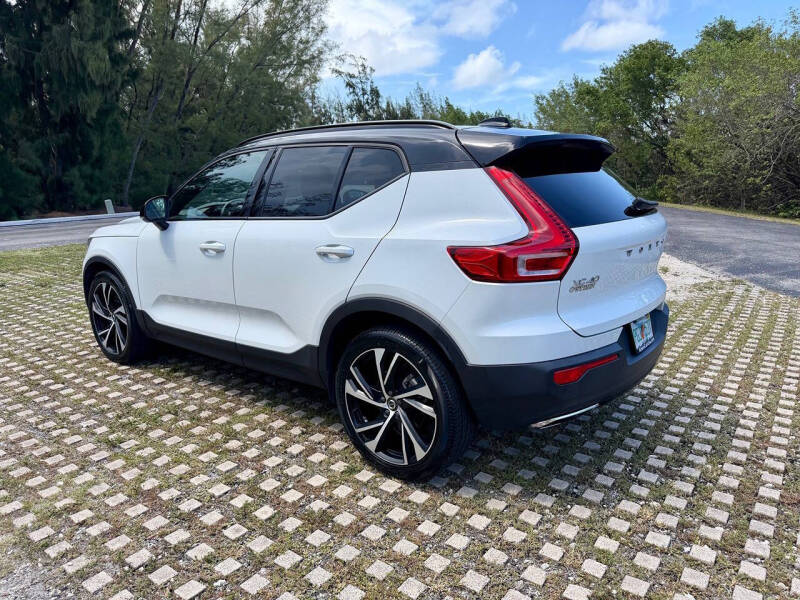 2020 Volvo XC40 T5 R-Design