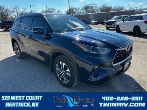 2022 Toyota Highlander for sale at TWIN RIVERS CHRYSLER JEEP DODGE RAM in Beatrice NE