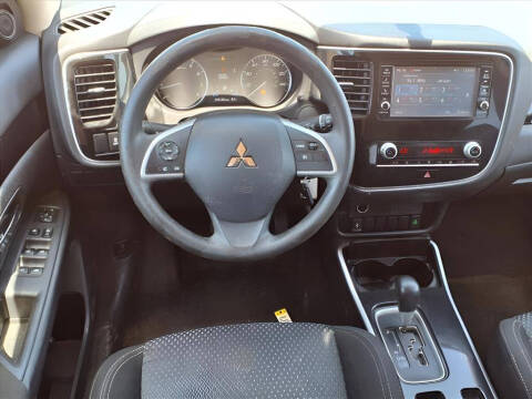 2020 Mitsubishi Outlander ES