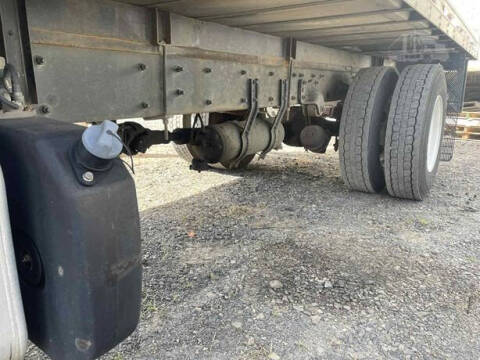 2018 Freightliner M2 106