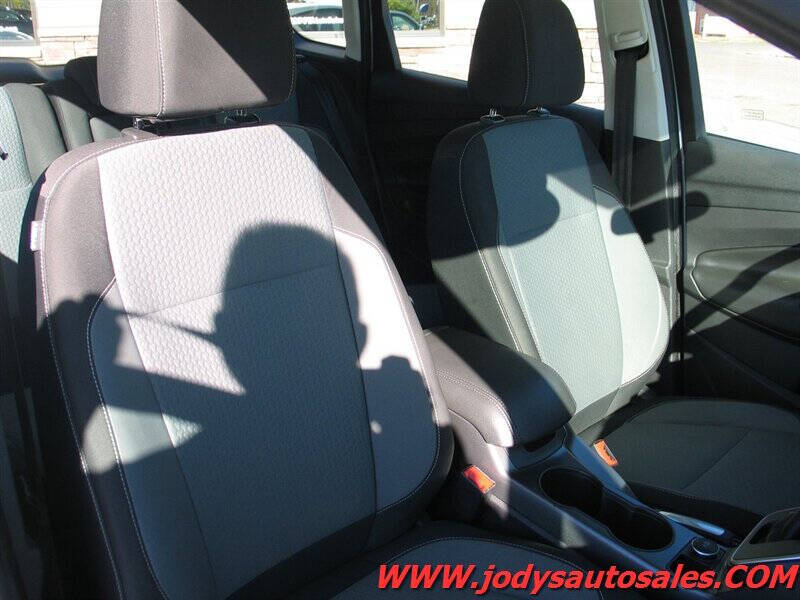 2017 Ford C-MAX Hybrid SE