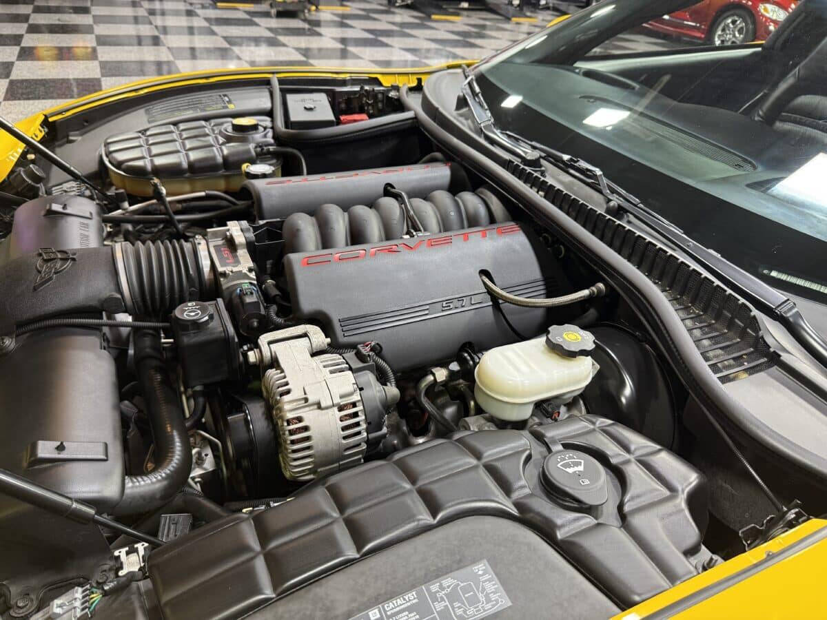 2004 Chevrolet Corvette 73
