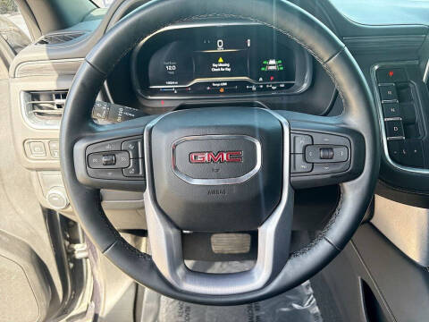 2024 GMC Yukon SLT