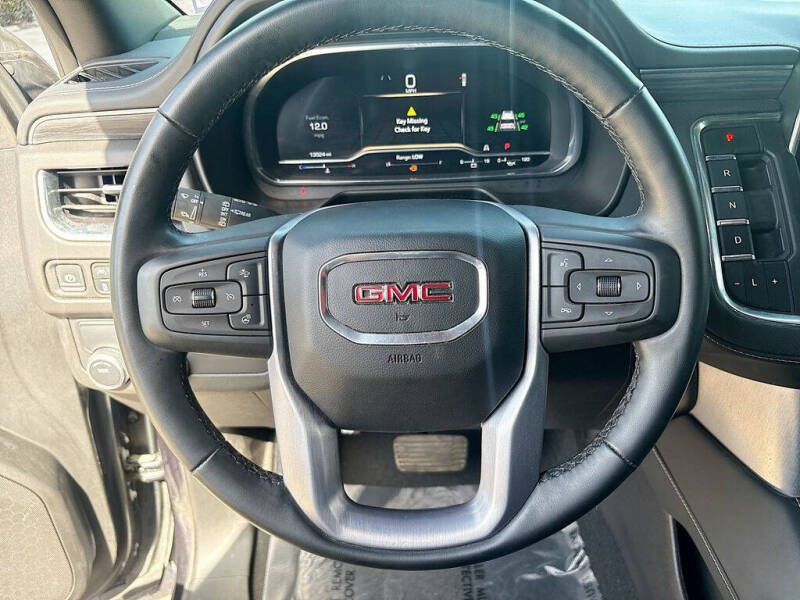 2024 GMC Yukon SLT