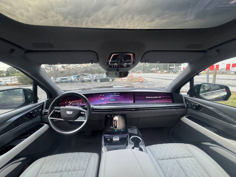 2025 Cadillac Escalade IQ Sport 1