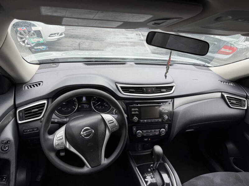 2015 Nissan Rogue SV