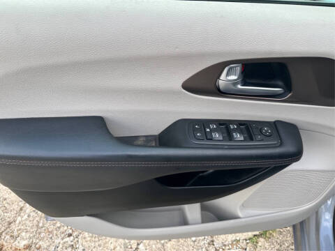 2017 Chrysler Pacifica Touring-L Plus