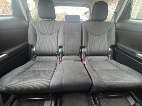 2016 Toyota Prius v Two