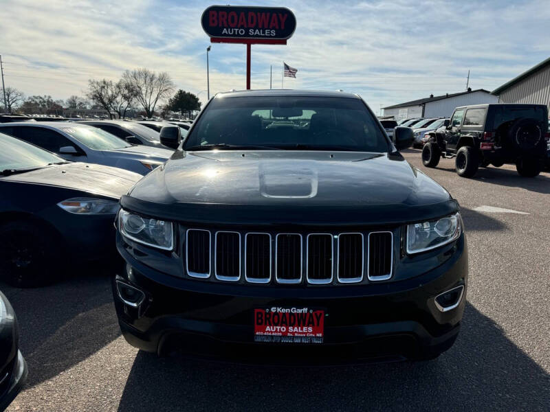 2014 Jeep Grand Cherokee Laredo photo 4