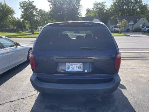 2005 Dodge Caravan SE