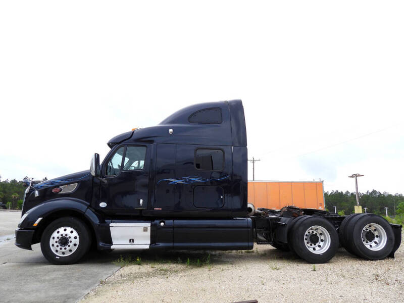 2015 Peterbilt 587