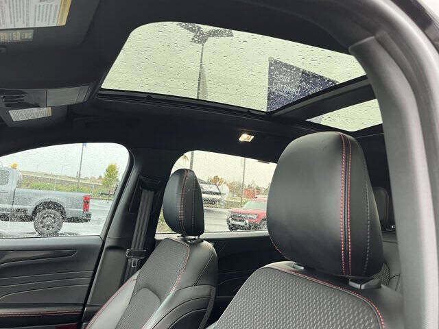 2023 Ford Escape ST-Line Select