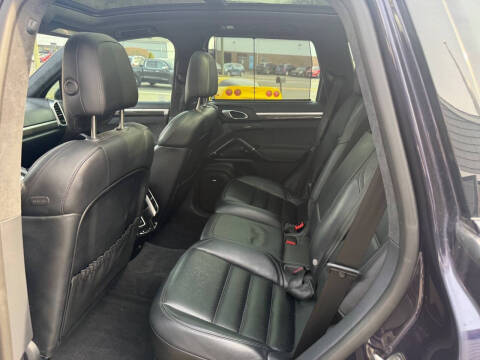 2017 Porsche Cayenne GTS