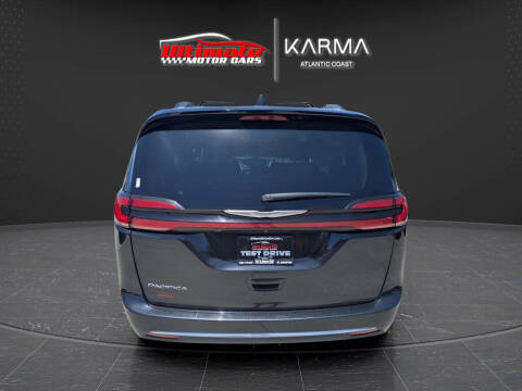 2022 Chrysler Pacifica Touring L