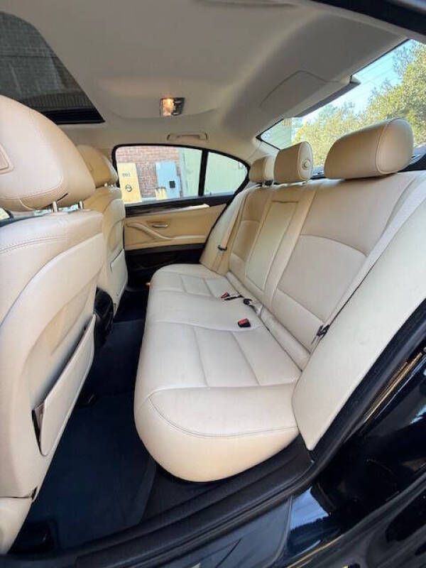 2016 BMW 5 Series 528i