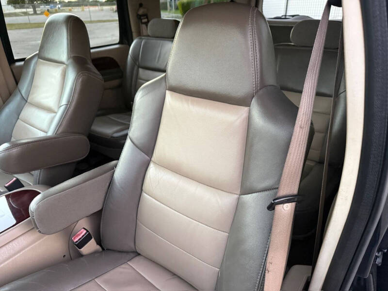 2004 Ford Excursion Eddie Bauer