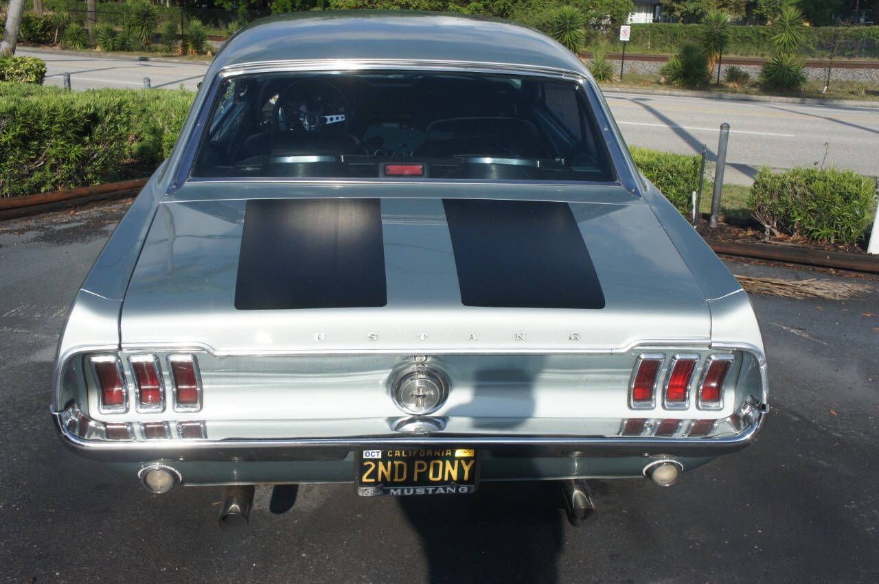 1967 Ford Mustang 5