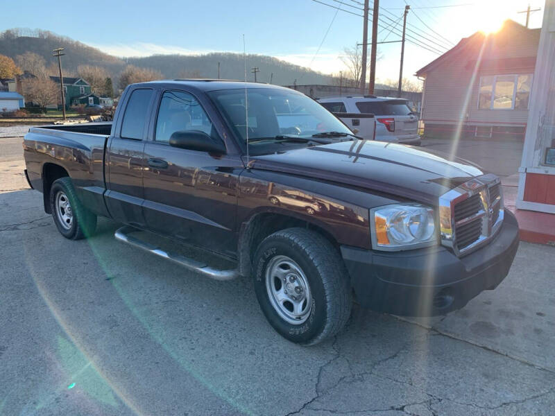 2005 Dodge Dakota for sale at SAVORS AUTO CONNECTION LLC in East Liverpool OH