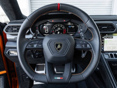 2023 Lamborghini Urus Performante