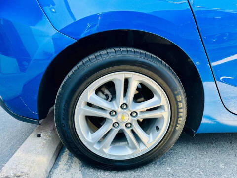 2017 Chevrolet Cruze LT Auto