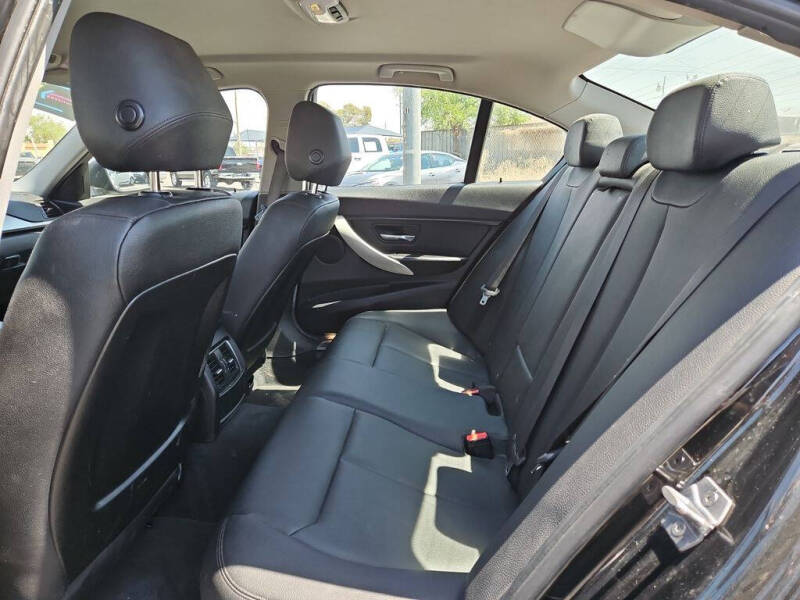 2017 BMW 3 Series 320i