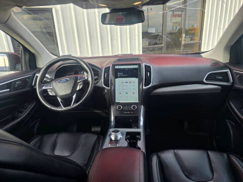 2022 Ford Edge Titanium