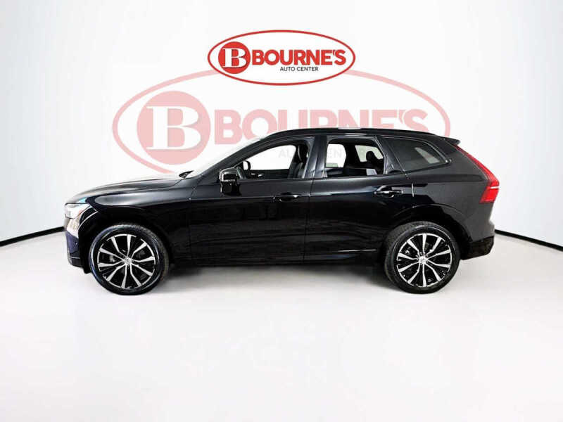 2023 Volvo XC60 B5 Plus Dark Theme