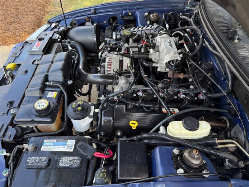 2004 Ford Mustang GT Deluxe