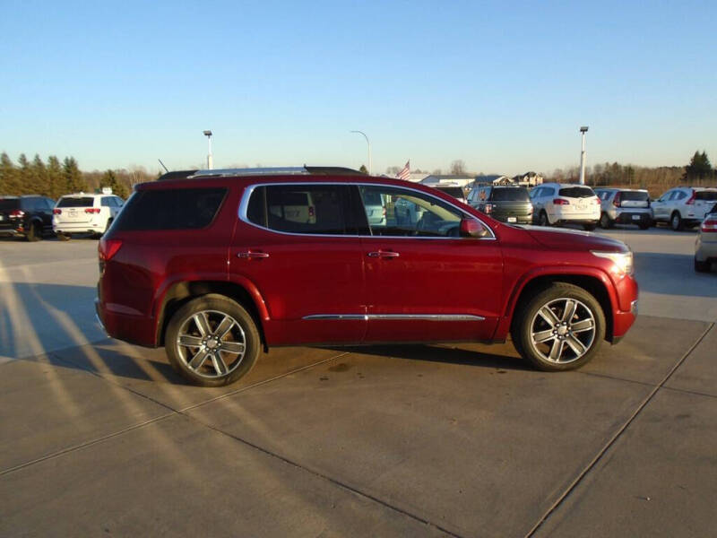 2017 GMC Acadia Denali