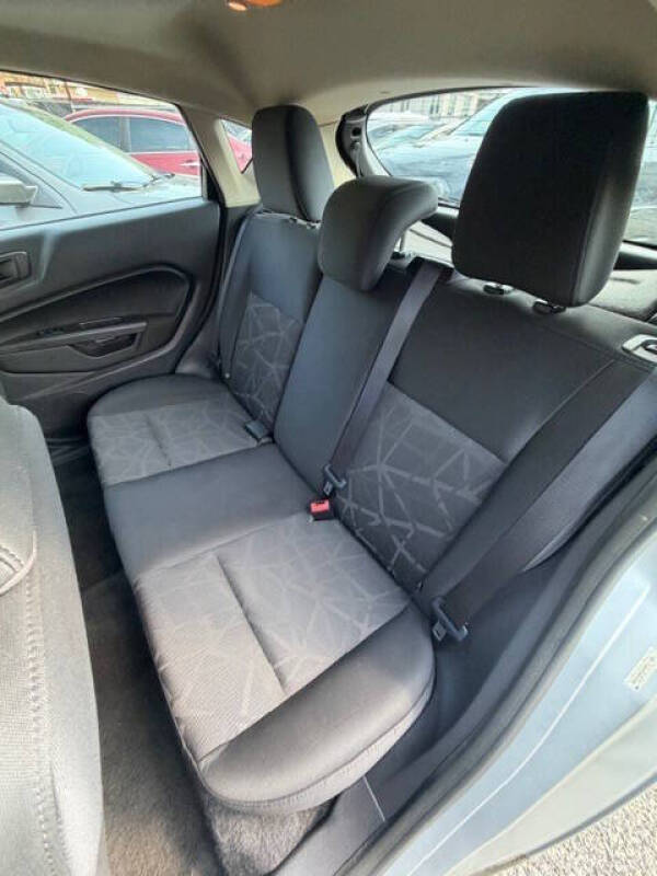 2011 Ford Fiesta SES
