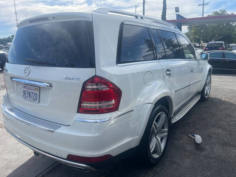 2011 Mercedes-Benz GL-Class GL 550 4MATIC