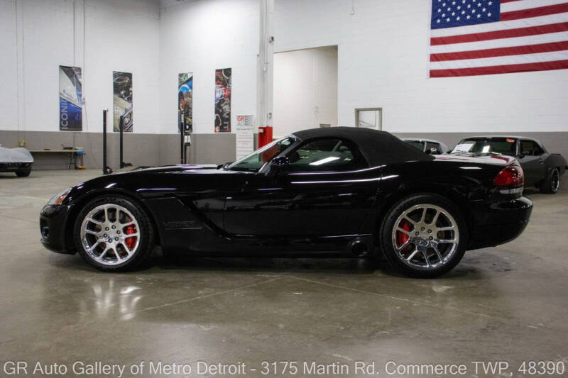 2004 Dodge Viper SRT-10