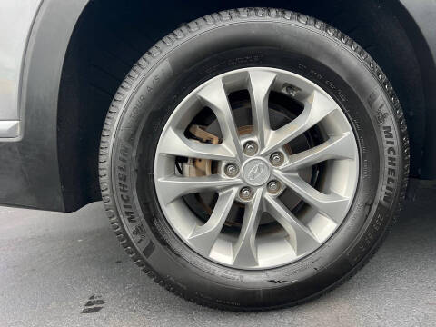 2019 Hyundai Santa Fe SE 2.4L