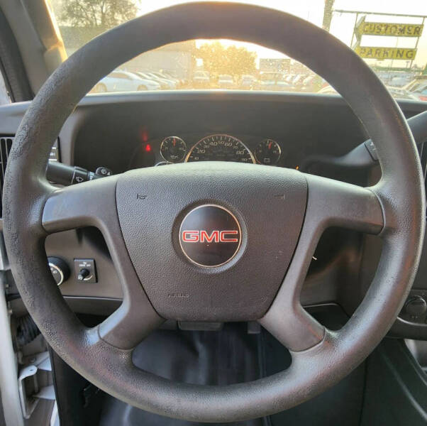 2017 GMC Savana 3500