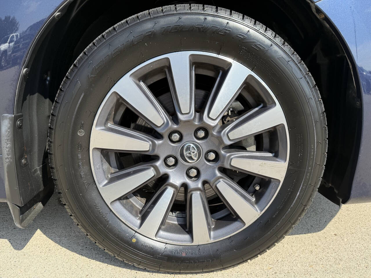 2018 Toyota Sienna XLE Premium photo 10