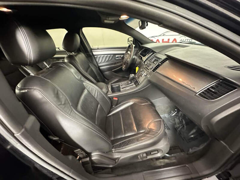 2017 Ford Taurus SEL