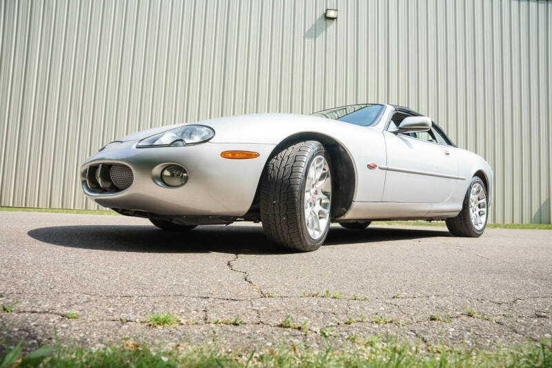 2001 Jaguar XKR