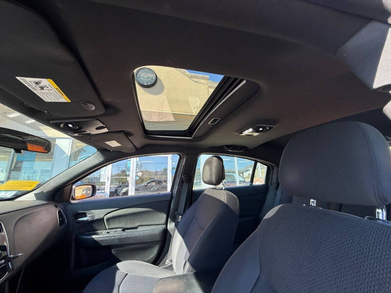 2012 Chrysler 200 Touring