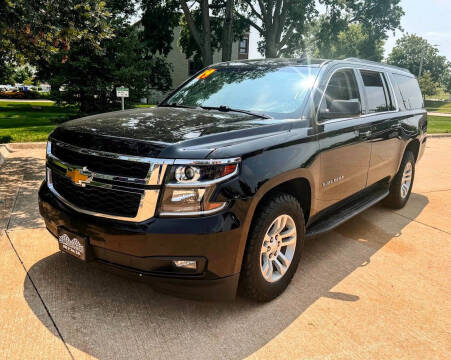 2019 Chevrolet Suburban for sale at Corridor Motors in Cedar Rapids IA