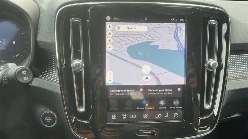 2026 Volvo XC40 B5 Ultra Black Edition