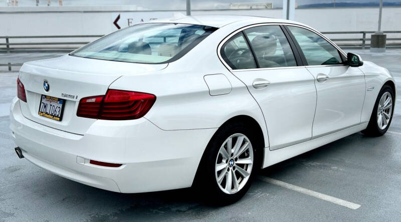 2016 BMW 5 Series 528i